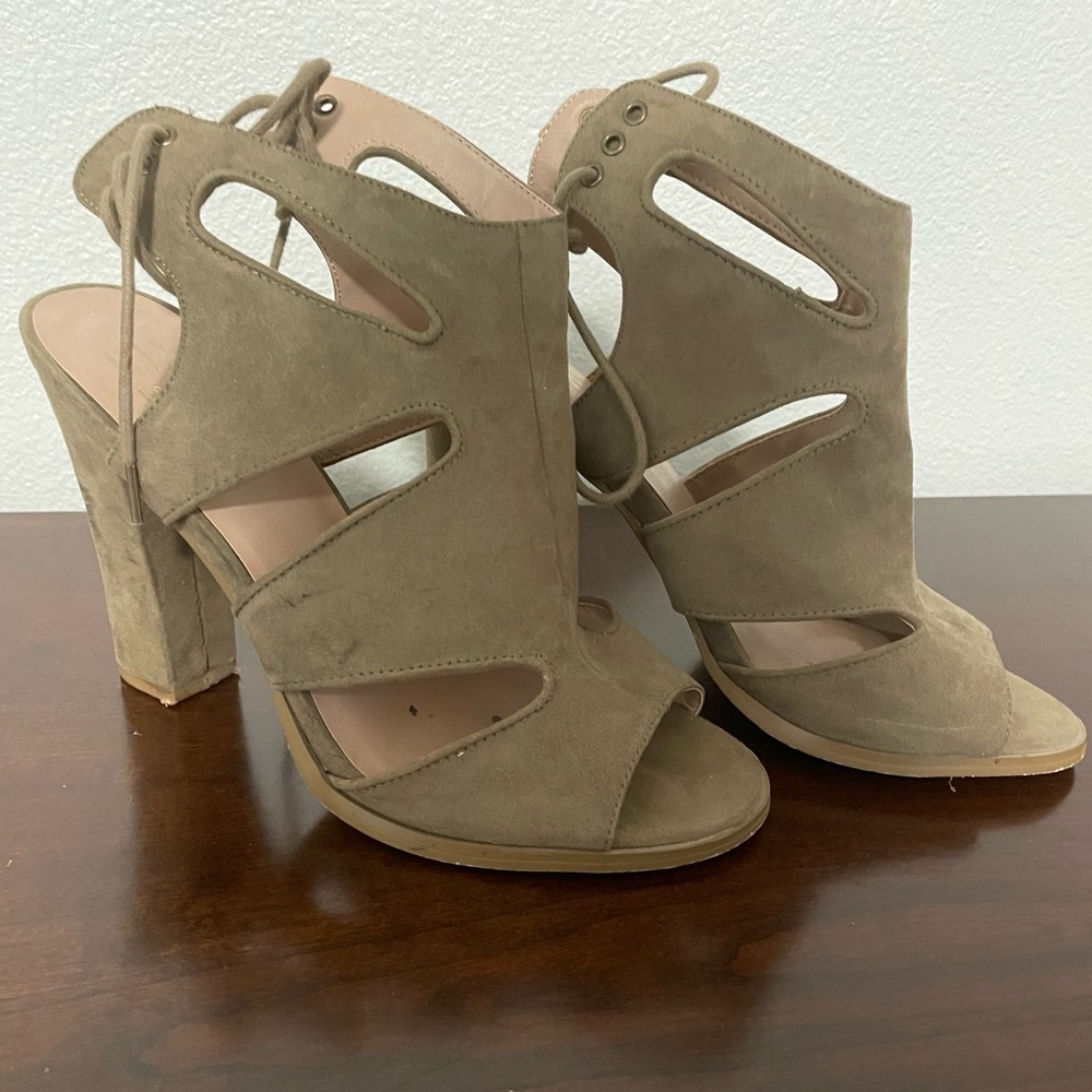 Women heels